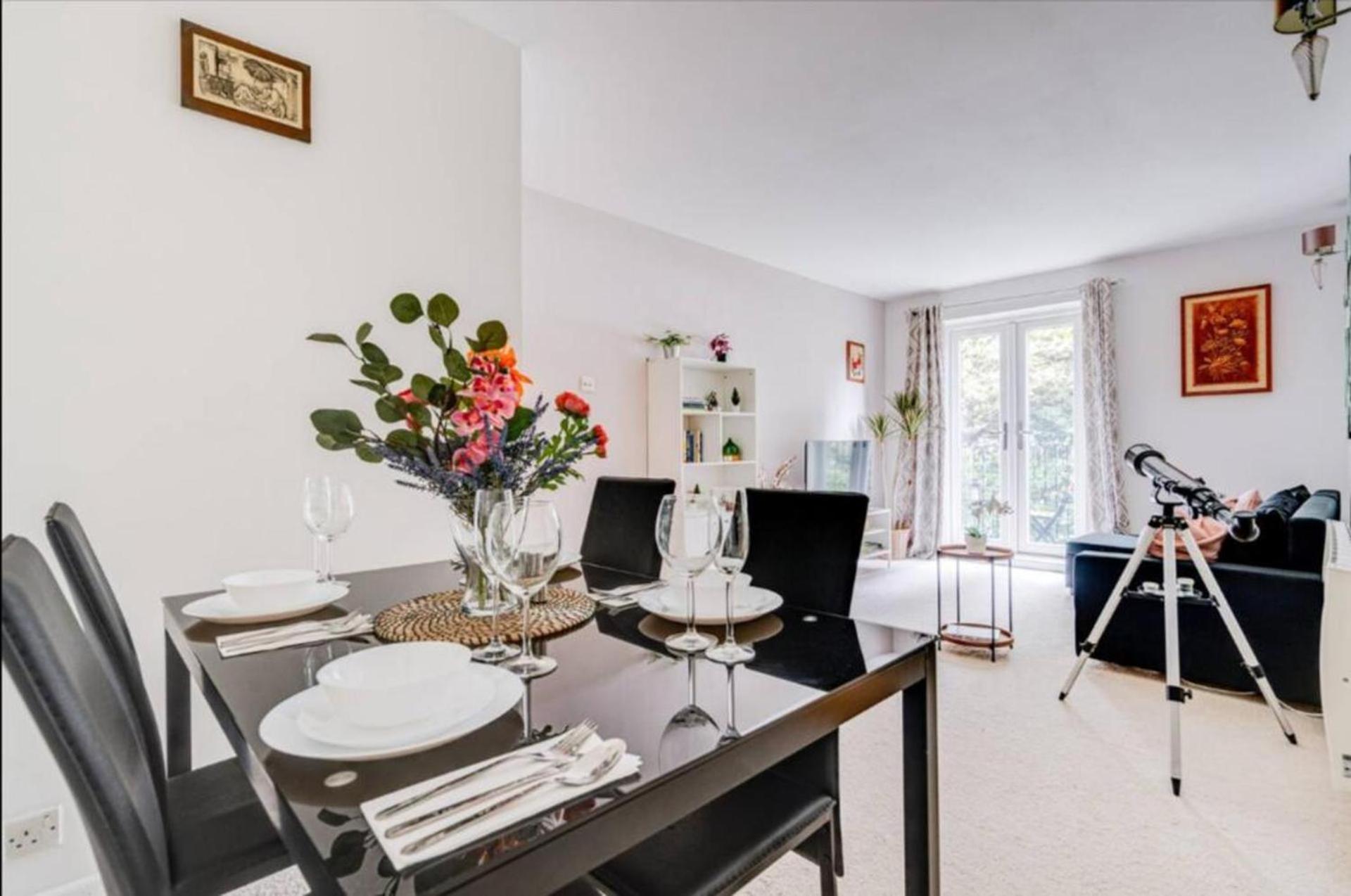 Appartamento Cosy With Parking Londra