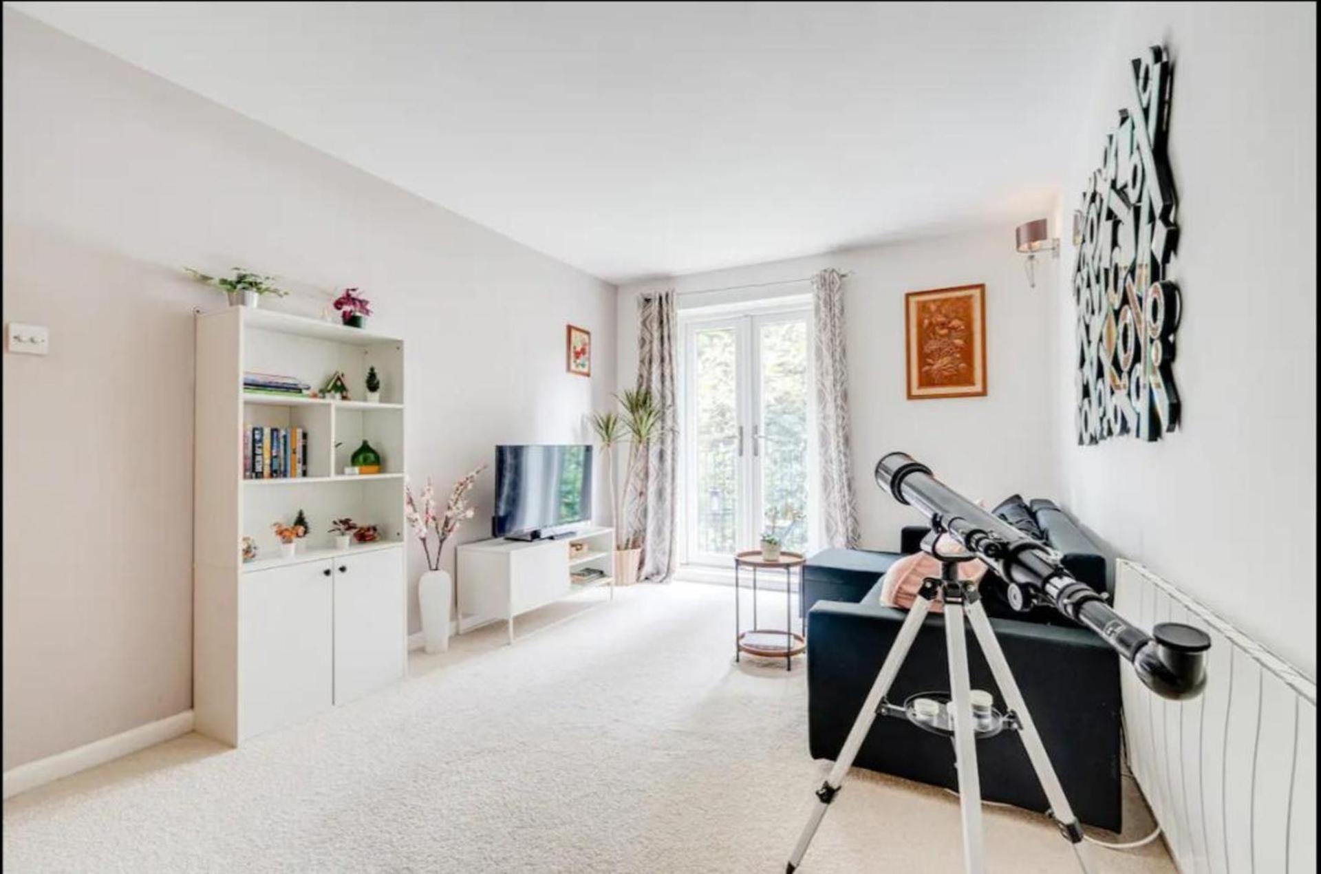 Cosy With Parking Apartament *